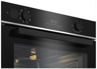 Встраиваемый электрический духовой шкаф Beko BBIS143N0B черный