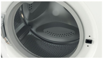 Стиральная машина Indesit IWSE 6105 CIS L белый